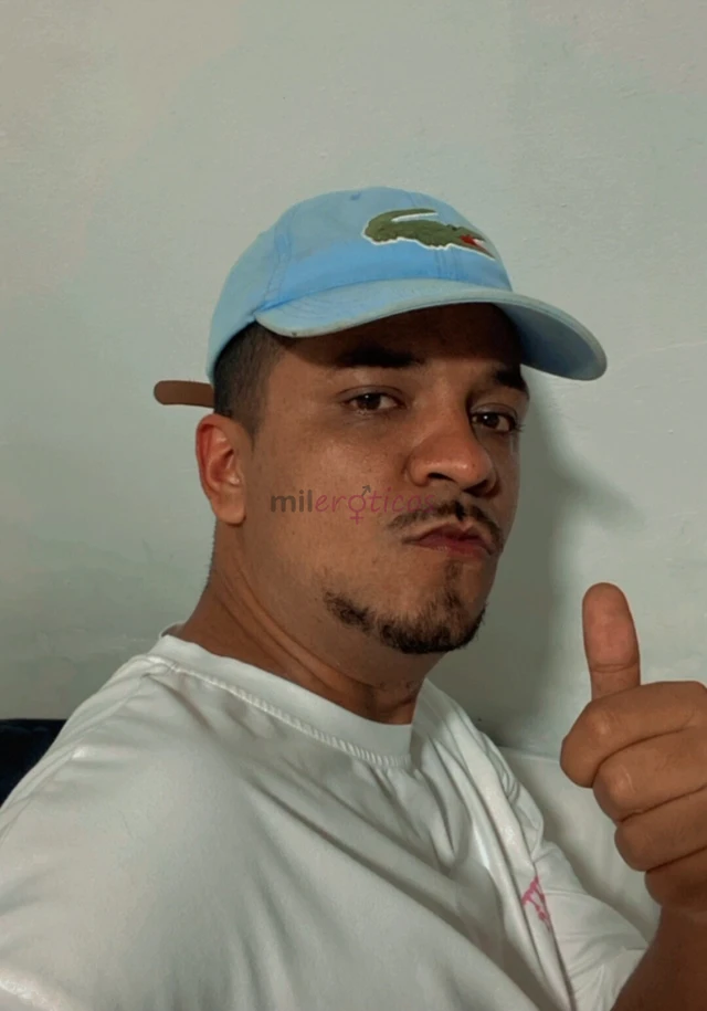 Sou 100 ativo sou discreto e tranquilo sou moreno claro tenho 18 cm de pau grosso tenho 1 71 de altura e peso 74 kg o combinado nao sai caro atendo so...