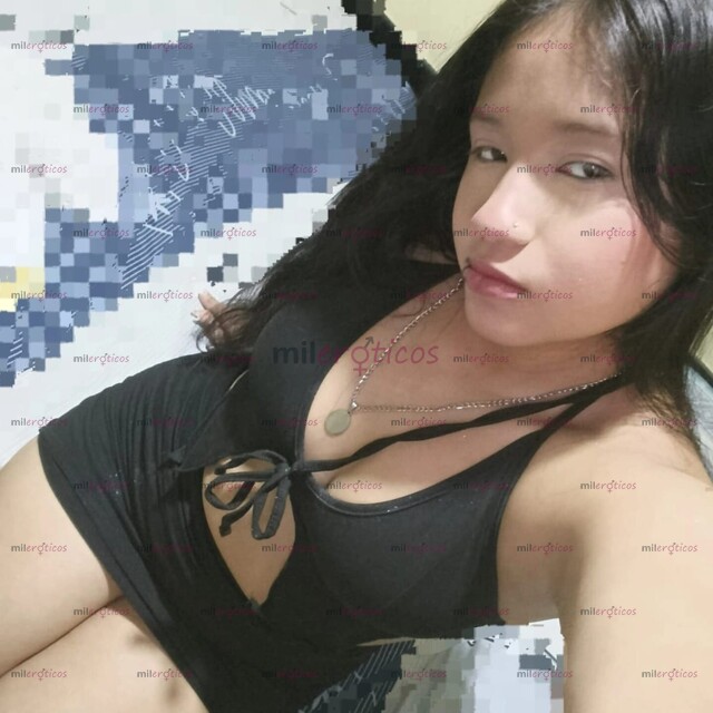 FOTOS DE SEXY Y SENSUAL BEBE DE 18 AÑITOS RECIÉN LLEGADA A LA CIUDAD..