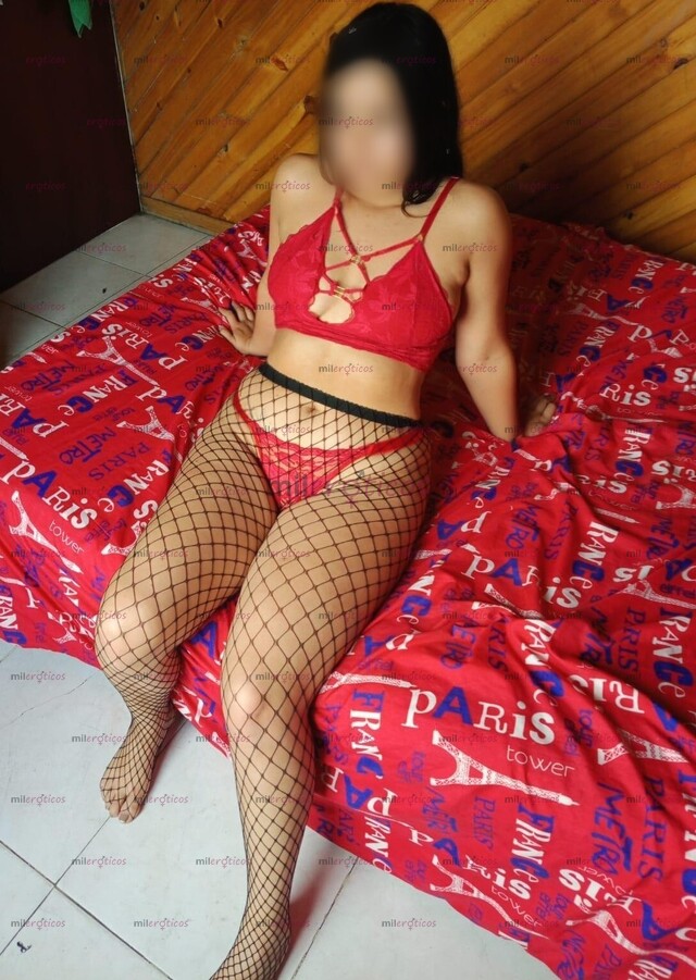 FOTOS DE HOLA MI NOMBRE ES ISIS HERMOSA Y JOVEN COLOMBIANA NUEVA EN EL MEDIO