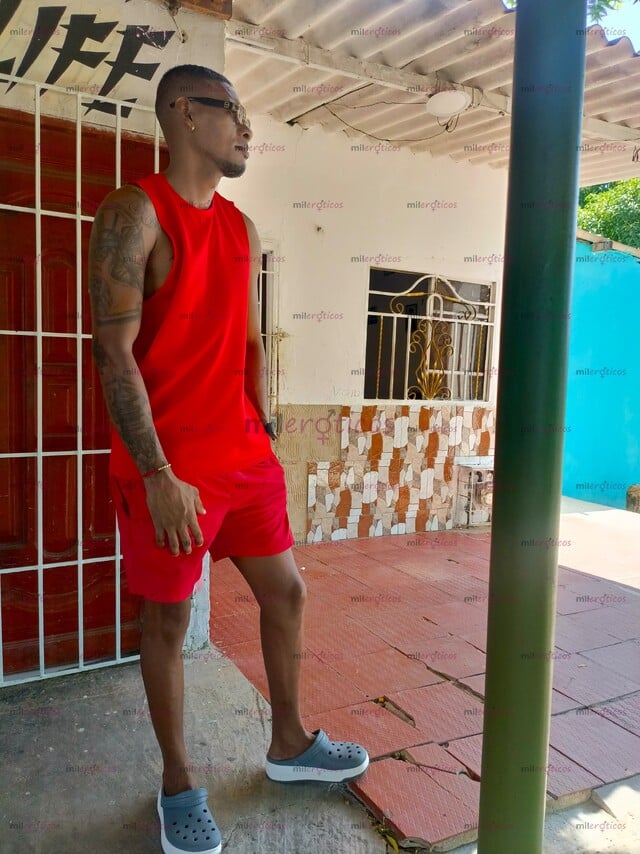 FOTOS DE NEGRO VERGON,21 CENTÍMETROS PARA DARTE PLACER Y SATISFACCIÓN, POR AQUÍ.