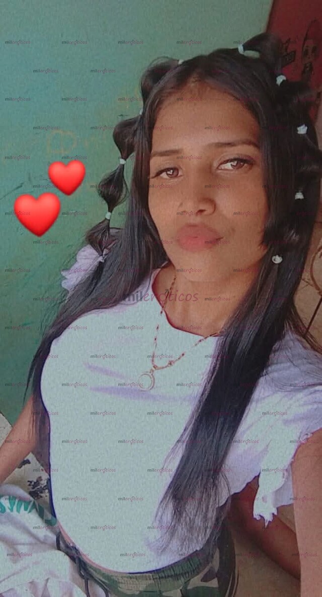 FOTOS DE SUBMISA Y CON GANAS DE SATISFACER TUS FETICHES!