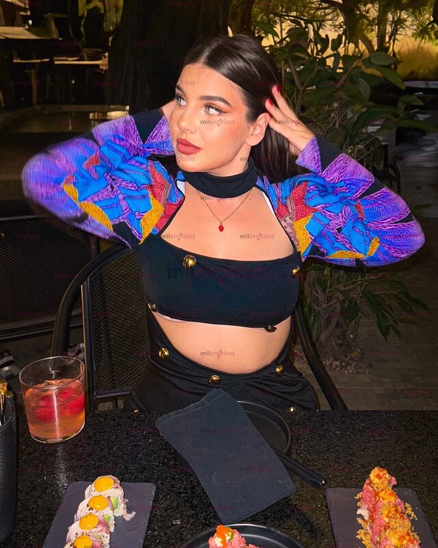 FOTOS DE COMPANIA NIVEL EJECTUTIVO. CLASE, ESTILO Y SENSUALIDAD. CON LUGAR