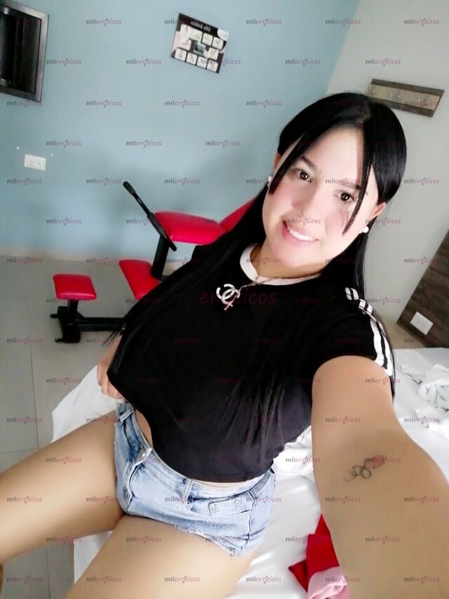 FOTOS DE LINDA VALERIA CON SENOS REDONDOS Y HERMOSOS EL MEJOR POLVO PARA TI