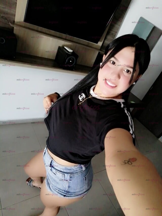 FOTOS DE LINDA VALERIA CON SENOS REDONDOS Y HERMOSOS EL MEJOR POLVO PARA TI