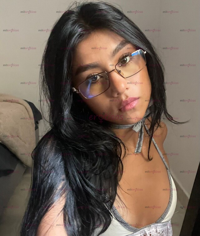 FOTOS DE TIERNA Y TRAVIESA CHICA DE 19 AÑOS DESEA JUGAR