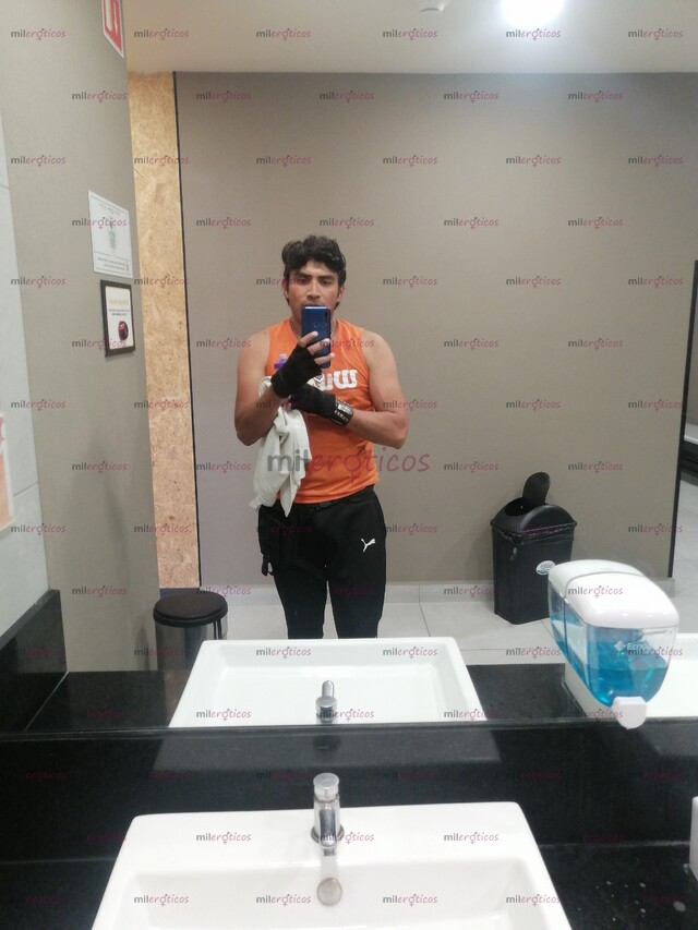 FOTOS DE ALEJANDRO VIGOROSO DISCRETO 400 HORA Y MEDIA LOS MEJORES ORGASMOS CONMIGO