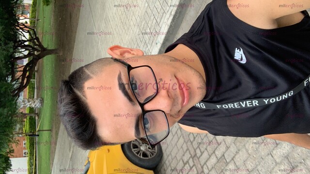 FOTOS DE FLACO COMPLACIENTE Y GUAPO VERSÁTIL MÁS ACTIVO