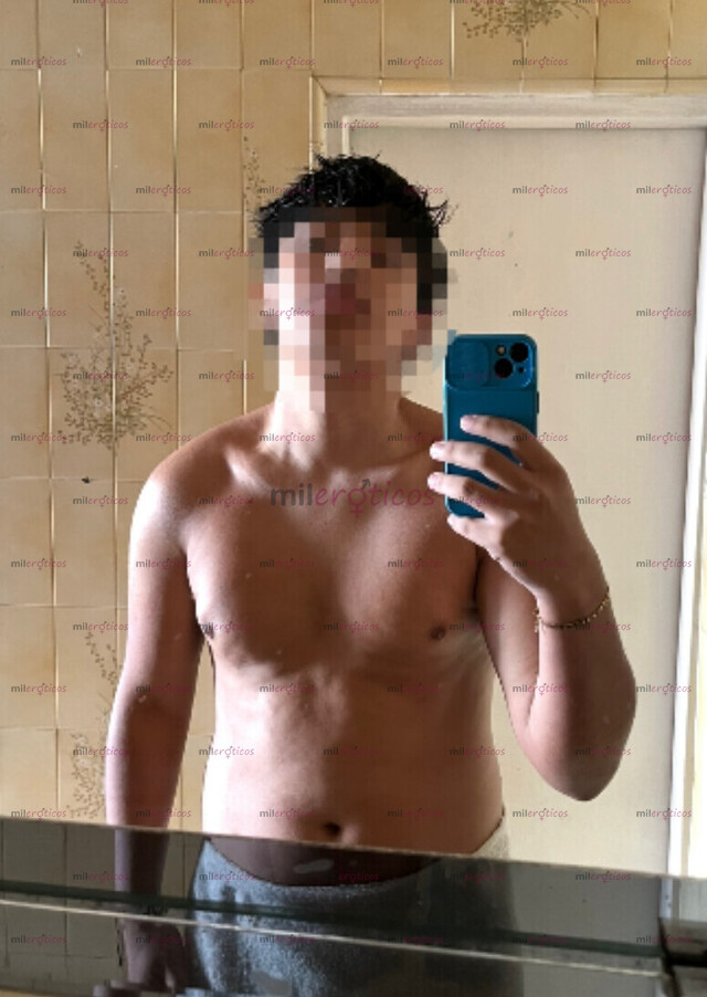 FOTOS DE JOVEN UNIVERSITARIO QUE COMPLACE MUJERES JOVENES Y MADURAS