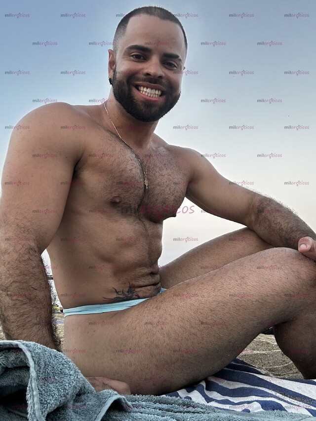 FOTOS DE CARLOS GUAPO SEXY EXTRANGERO DISPUESTO A COMPLACERTE Y DISFRUTAMOS