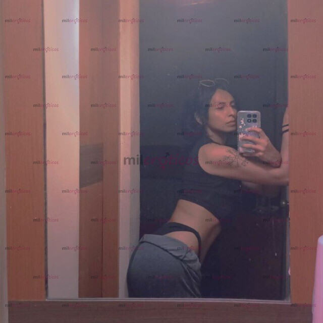 FOTOS DE BELLA MORENA, DELGADA, ALTA, VERSÁTIL Y AGRADABLE.