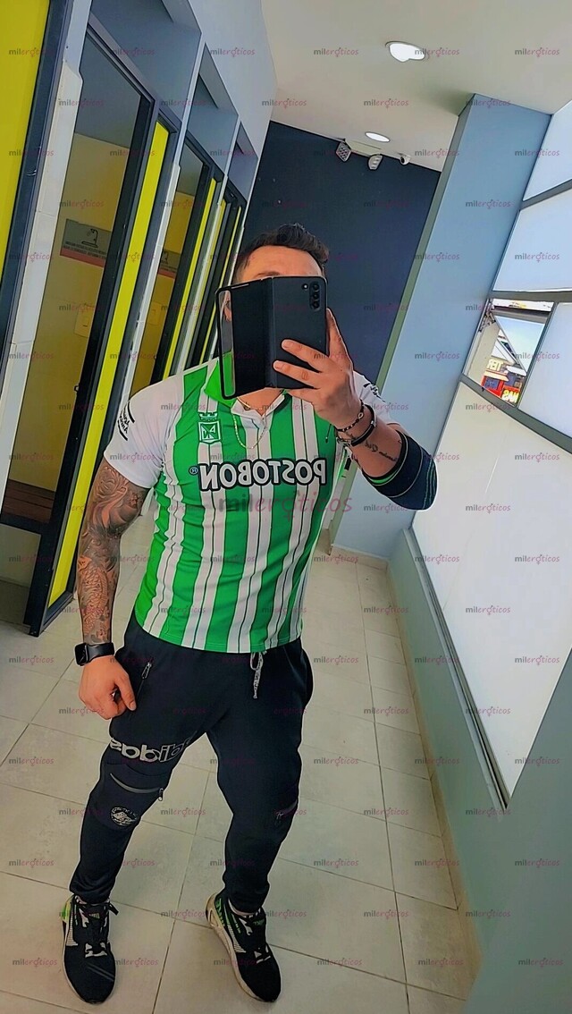 FOTOS DE HOMBRE LECHOSO Y DOTADO ESPERANDO POR TI