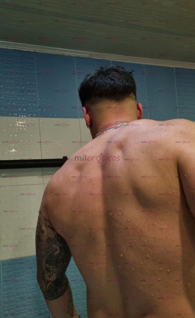 FOTOS DE HOMBRE LECHOSO Y DOTADO ESPERANDO POR TI