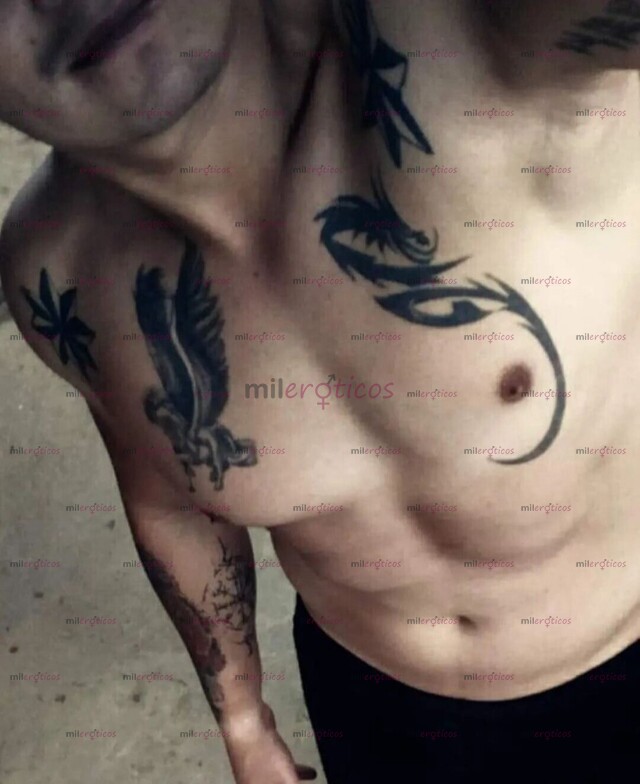 FOTOS DE HOMBRE LECHOSO Y DOTADO ESPERANDO POR TI