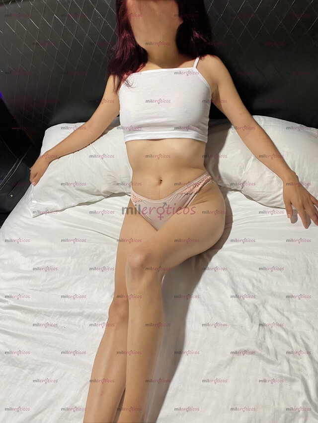 FOTOS DE HOLA SOY DULCE UNA JOVENCITA DE 18 AÑOS, CONTÁCTAME VAMOS A CONOCERNOS