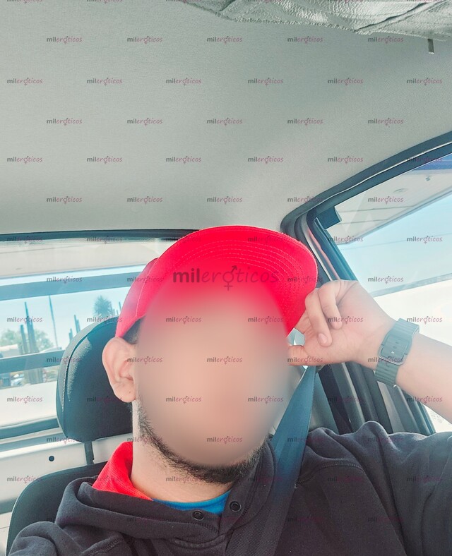 FOTOS DE DISCRETO, ELEGANTE Y DOTADO: EL GIGOLÓ IDEAL