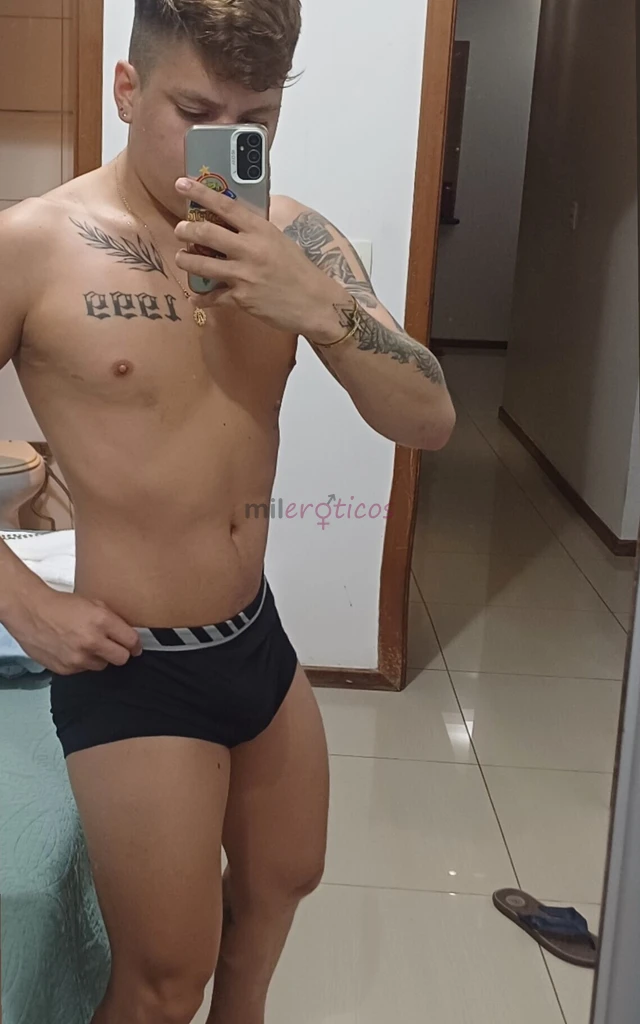 Prazer me chamo noa tenho 23 anos versatil nao ofereco apenas momento mas sim uma experiencia para sua vida faco tudo acontecer de forma bem natural e...