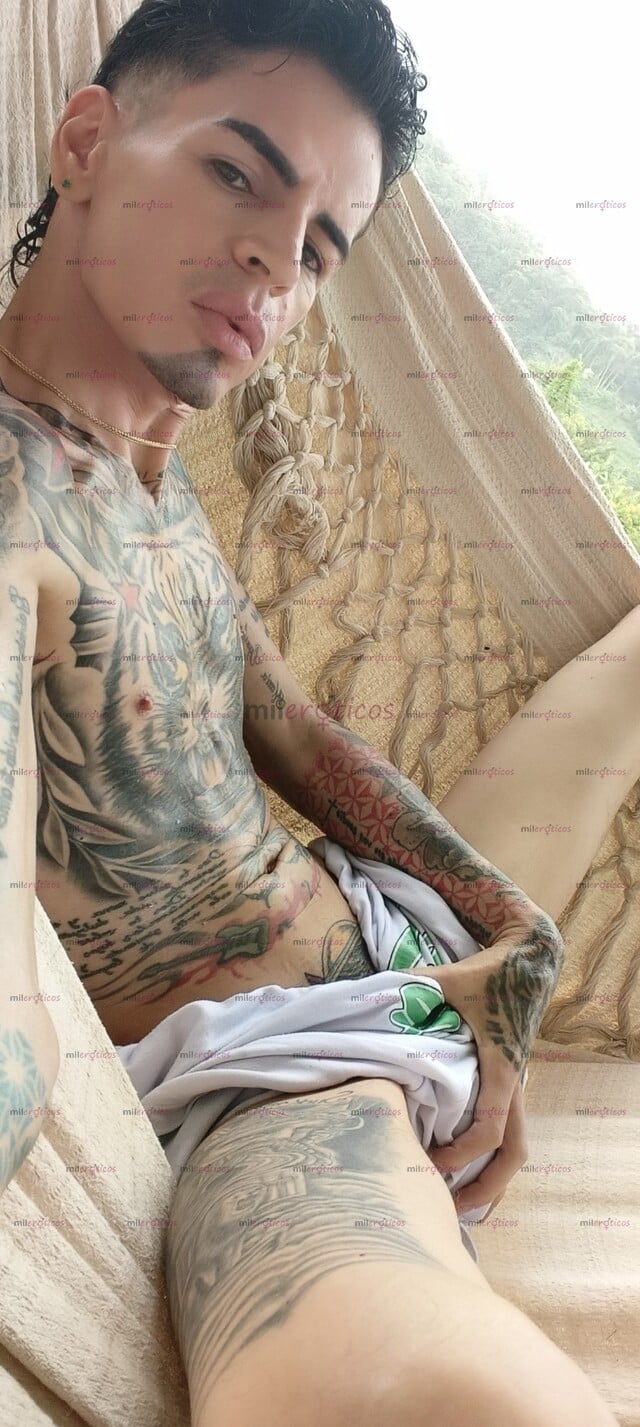 FOTOS DE FLACO ACTIVO BLANCO TATUADO MORBOSO FETICHERO