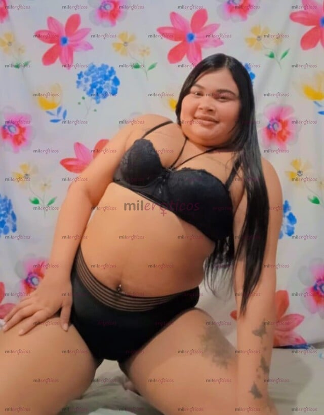 FOTOS DE UNA VENEZOLANA SEXY ATRACTIVA FOGOSA PELI NEGRA 50K