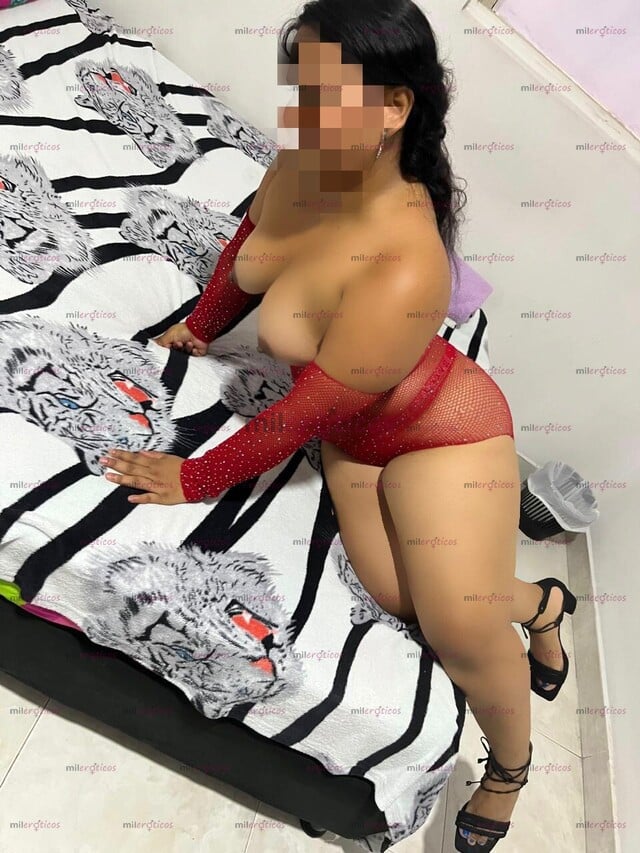 FOTOS DE 2 HERMOSA POLLITA DE SOLO 19 Y 20 AÑOS CUERPO NATURAL