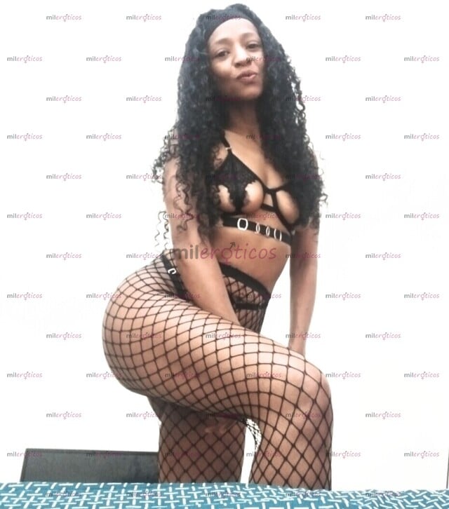 FOTOS DE SEXI BOMBÓN NAOMI MORENA CALIENTE MUY COMPLACIENTE VEN