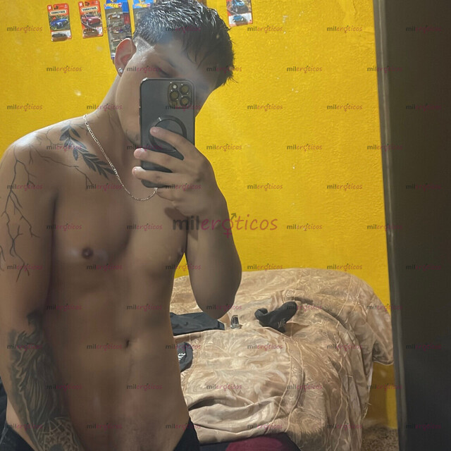 FOTOS DE CHACAL JOVEN ,TATUDADO COMPLACIENTE EN TODOS LOS SENTIDOS