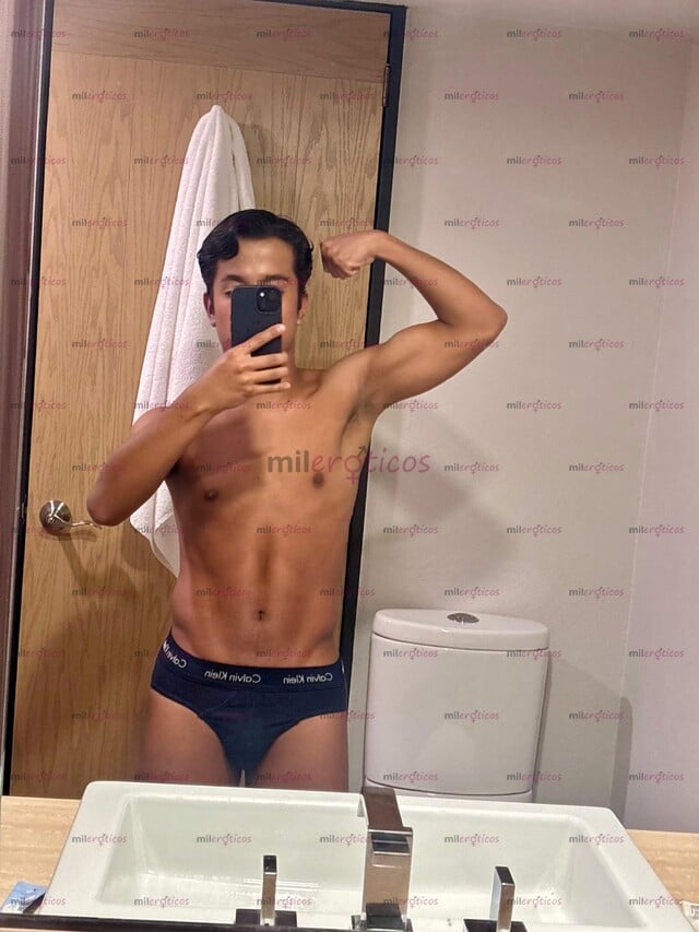 FOTOS DE JOVEN FIT MORENO CALIENTE EXPERTO EN DAR PLACER