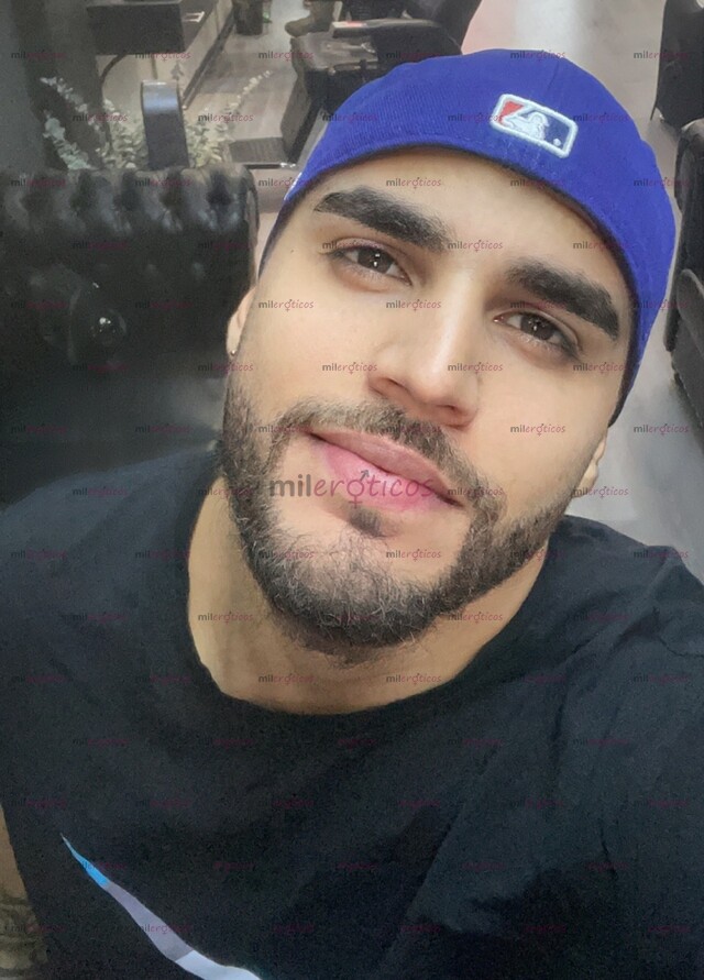 FOTOS DE MACHO COLOMBIANO HETERO NUEVO EN LA CUIDAD LISTO PARA COMPLACERTE
