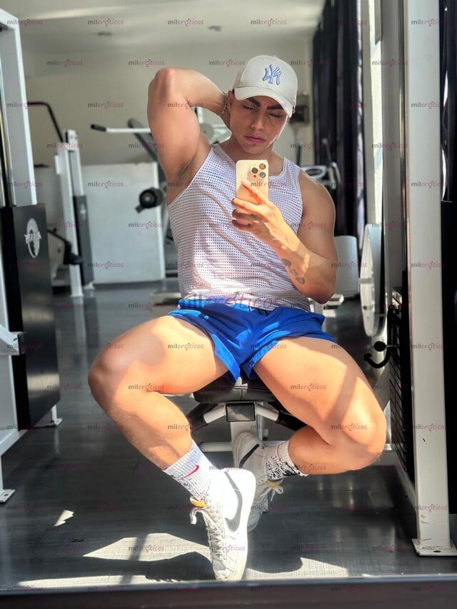 FOTOS DE CUERPO FITNESS ,GUAPO SEXY CON GANAS DE PASARLA RICO PARA DARTE VERGA O CULO