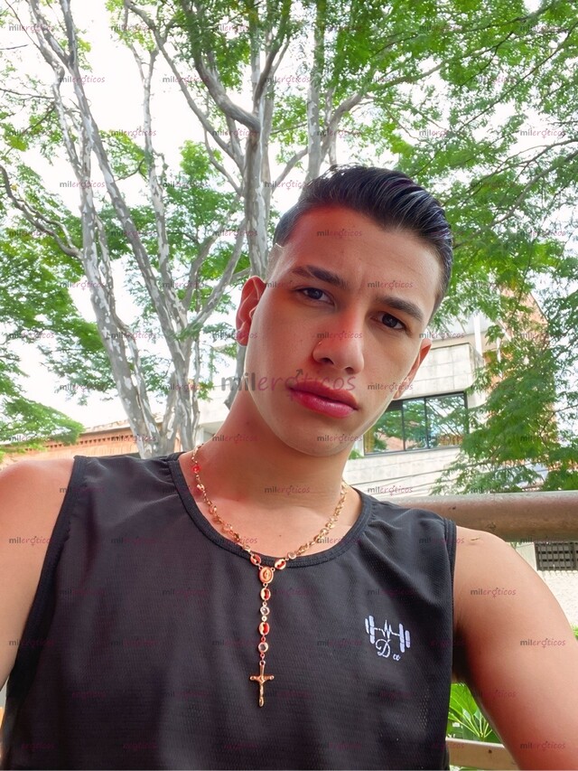 FOTOS DE CHICO VERGON DOMINATE 22CM LECHERO DISPUESTO A COMPLACERTE