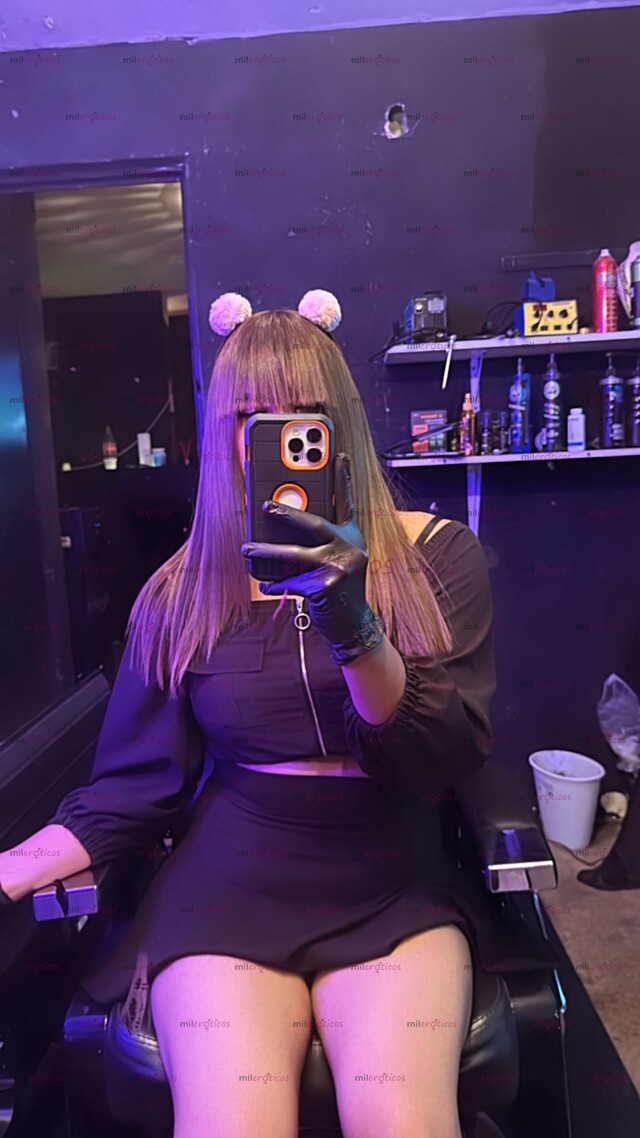 FOTOS DE CHICA TRANS BARBERIA CORTE DE PELO BARBA CEJA FACIALES