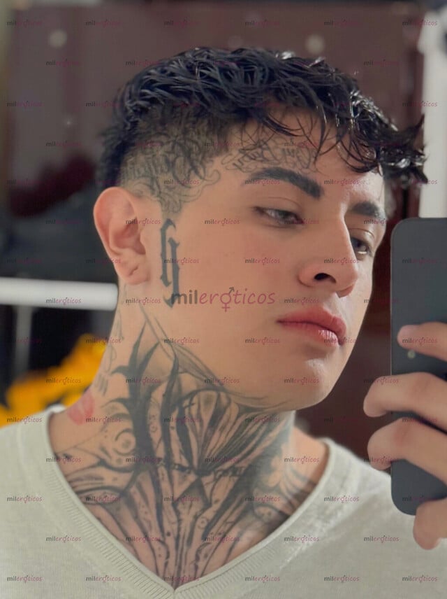 FOTOS DE TATUADO DE 1.95, ATRACTIVO E HIGIÉNICO, SOLO MUJERES Y TRANS