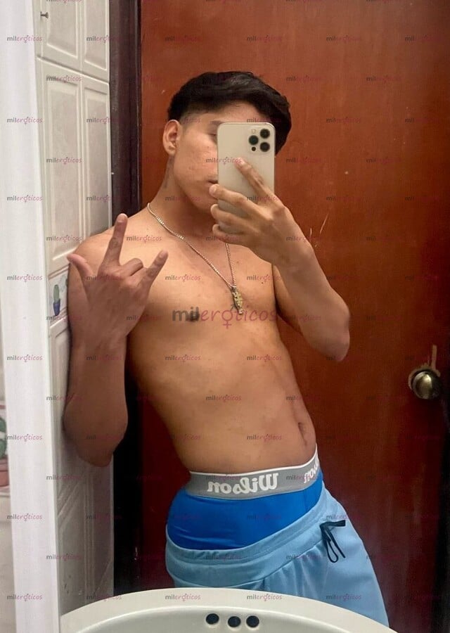 FOTOS DE FLACO,MORENITO, 22 AÑOS COSTEÑO Y MUY CALIENTE