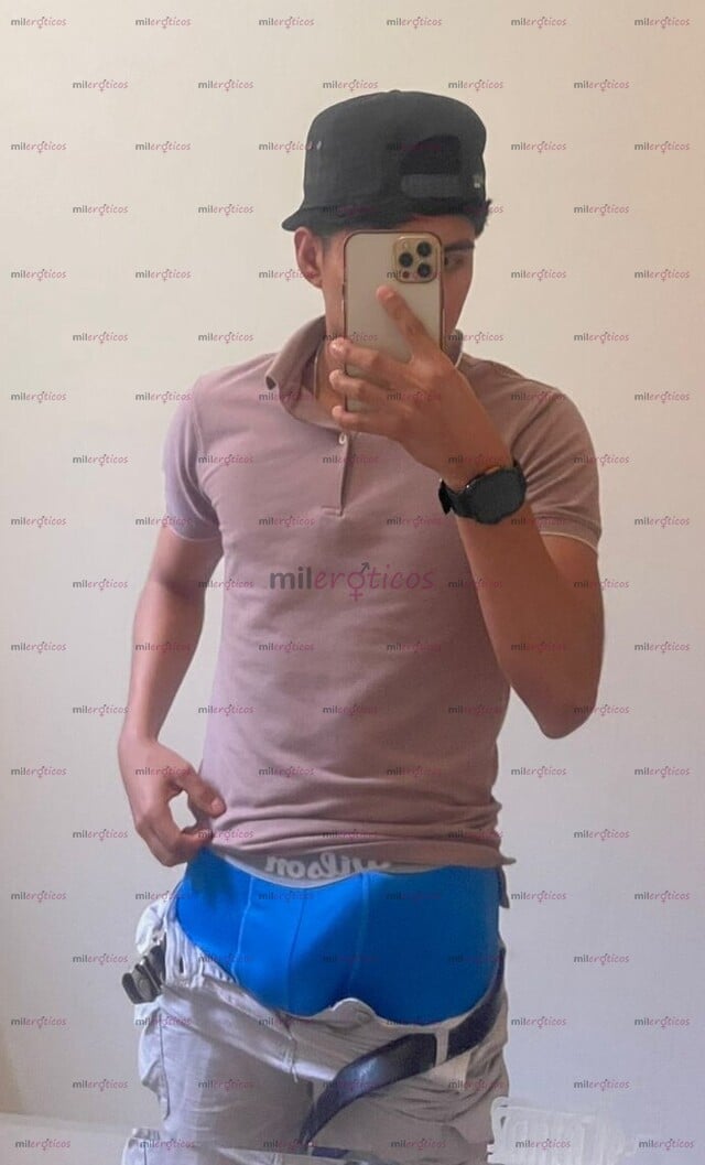 FOTOS DE FLACO,MORENITO, 22 AÑOS COSTEÑO Y MUY CALIENTE