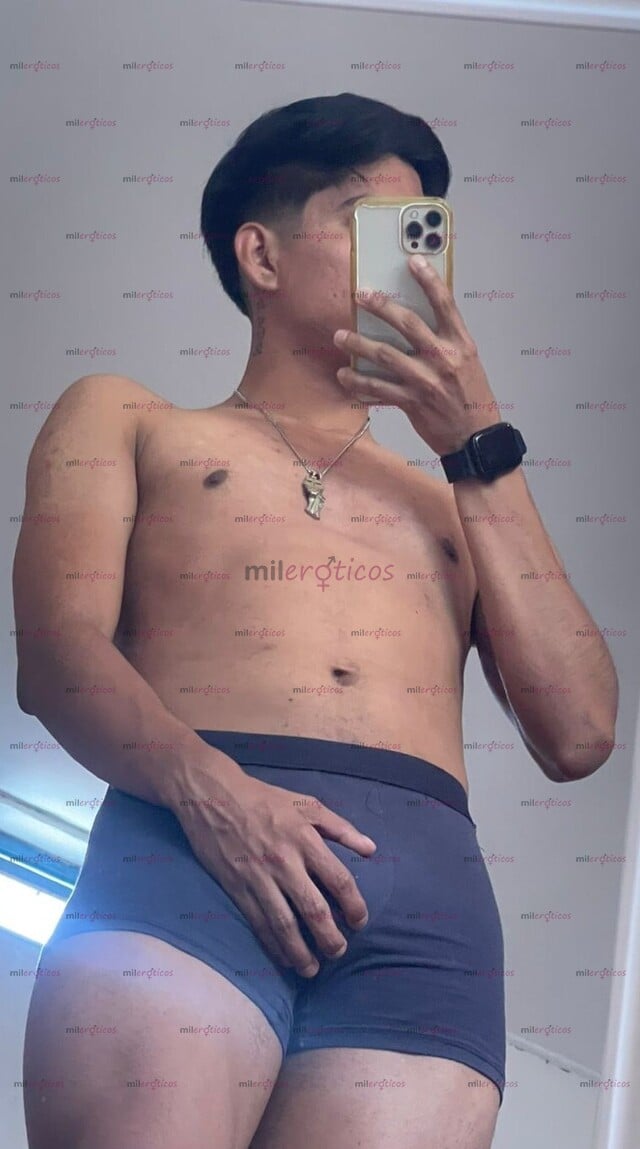 FOTOS DE FLACO,MORENITO, 22 AÑOS COSTEÑO Y MUY CALIENTE