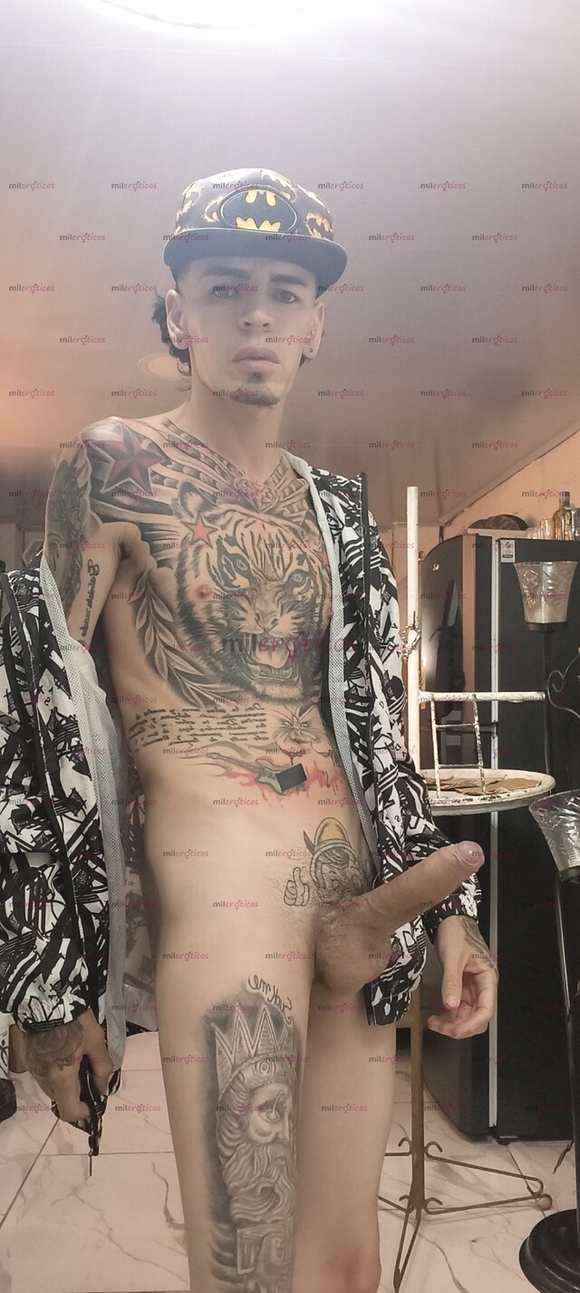 FOTOS DE FLACO VERGON ACTIVO BLANCO TATUADO MORBOSO