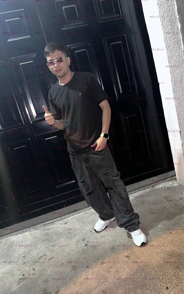 FOTOS DE VEN DISFRUTA DE ESTE NIÑO LECHERO, SOY SUPER CACHONDO EN LA CAMA