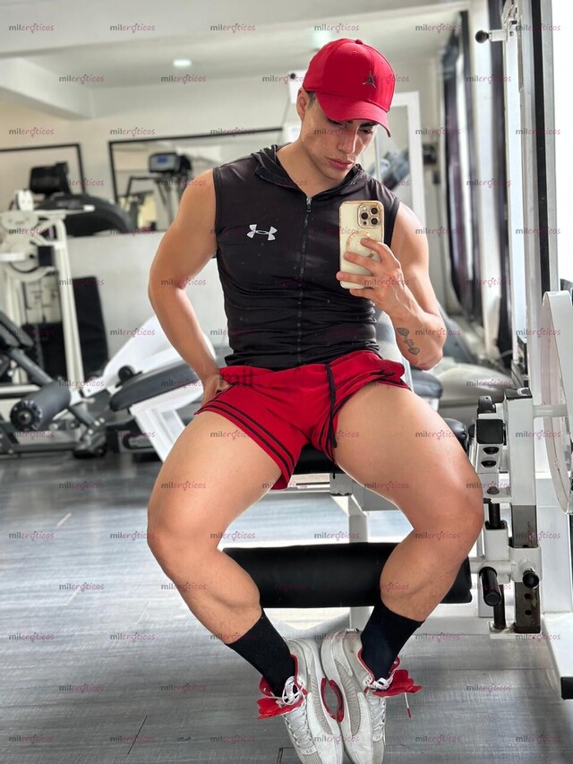 FOTOS DE GUAPO VARONIL SEXY, ATLÉTICO DISPONIBLE PARA PASARLA RICO