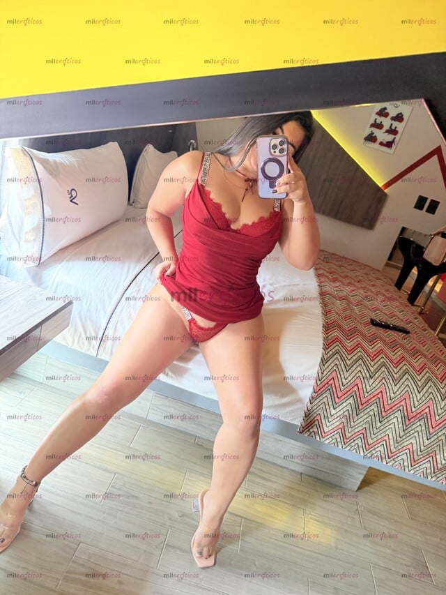 FOTOS DE TENGO LUGAR NUEVA COLOMBIANA 2500 PROMO CHAPARRITA SQUIRT LLUVIA DORADA X EXTRA
