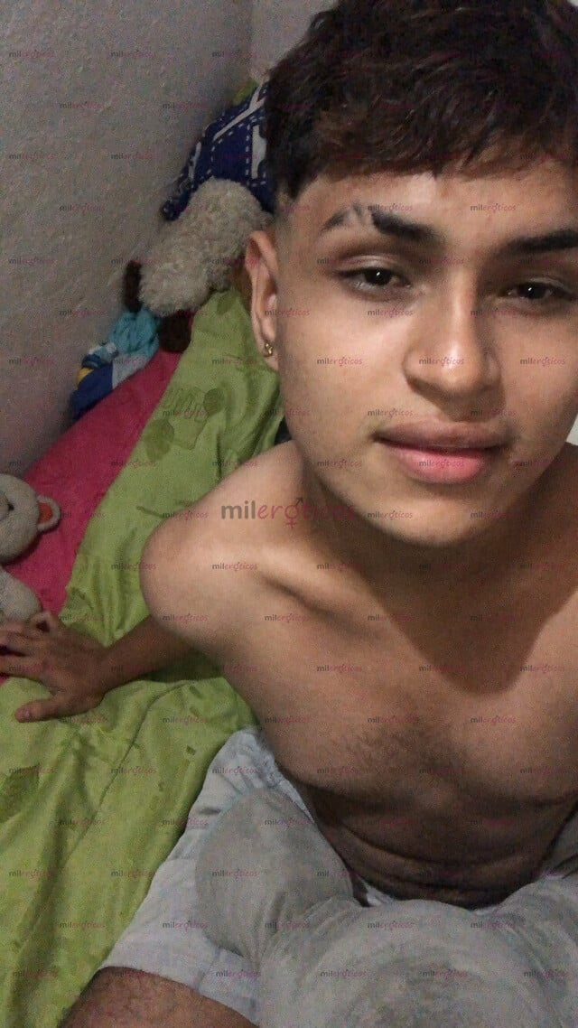 FOTOS DE CHICO CALIENTE VERSÁTIL, TEFETICHISTA Y BUEN AMANTE DISPONIBLE PARA COMPLACERTE