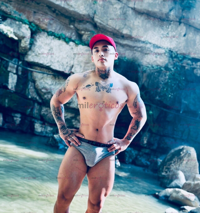 FOTOS DE VARONIL ,DEFINIDO , ATLÉTICO , TATUADO , TÉS MORENO CLARO