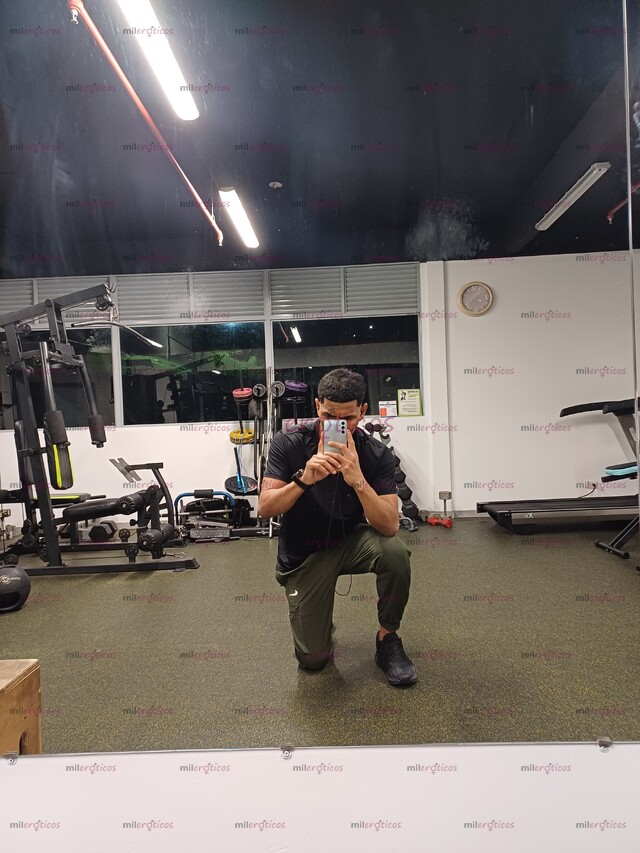 FOTOS DE COSTEÑO BARRANQUILLA . JOVEN MORENO 21 AÑOS TEMGO LINDO CUERPO PARA TI