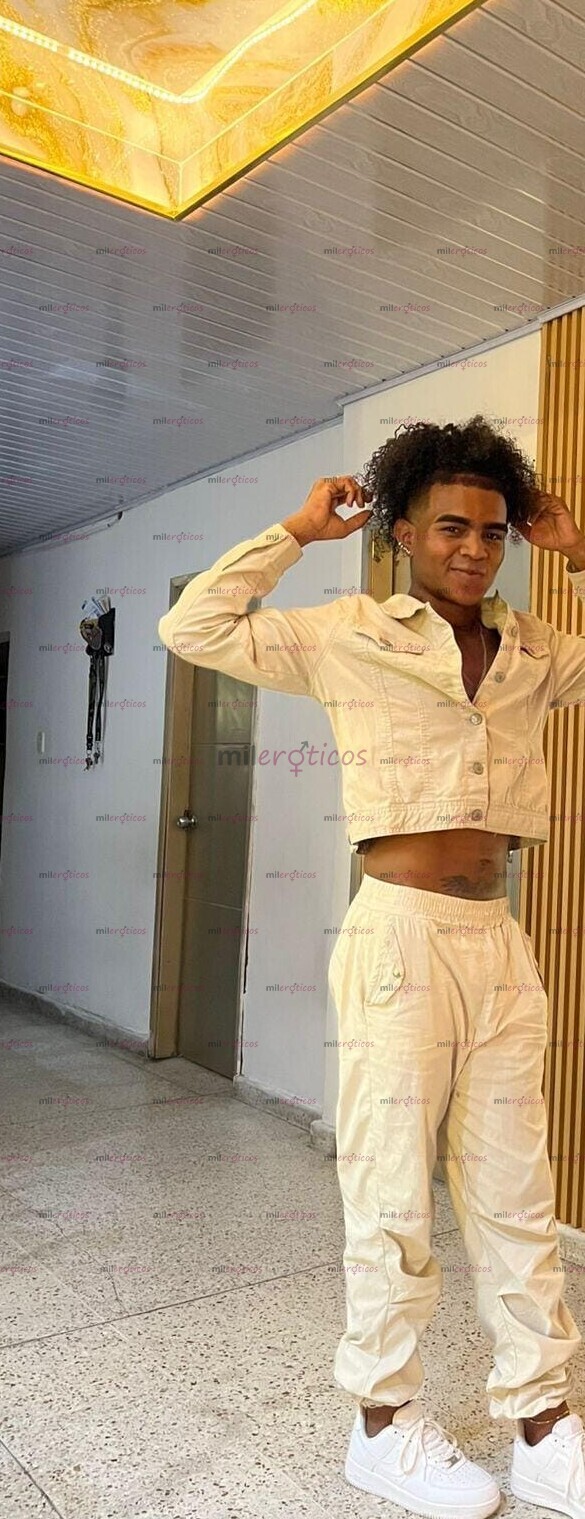 FOTOS DE MORENO COMPLACIENTE DISPUESTO A TU DISPOSICIÓN...