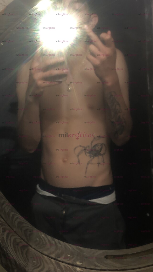 FOTOS DE $800 SIN ANTICIPO JOVEN DELGADO ATLÉTICO BLANCO SOLO MUJERES