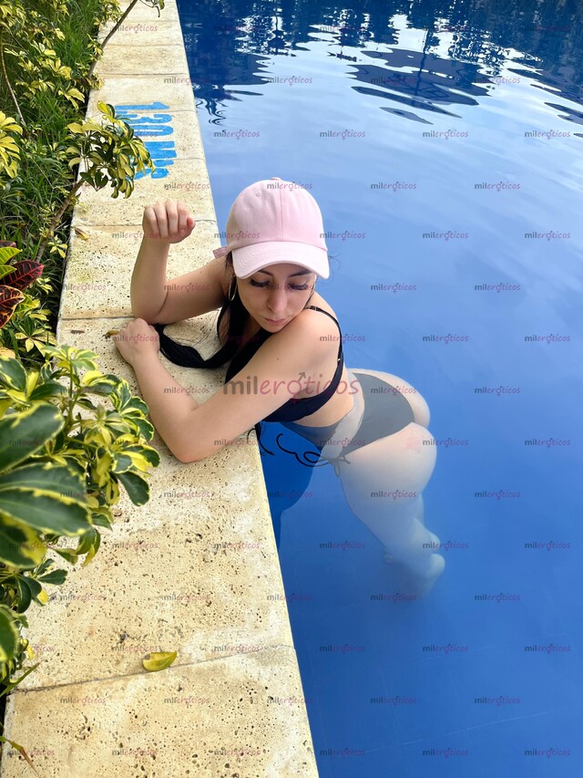 FOTOS DE MUJERTRANS FEMENINA BUEN PAR DE TETAS Y UN CULO REDONDO PARA LA INDUSTRIA SEXUAL