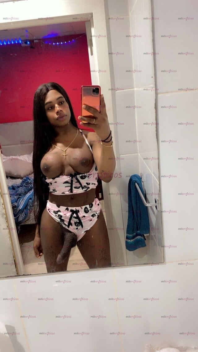 FOTOS DE SARAY NUEVA MORENA DE TAN SOLO 20 AÑOS Y 23 CM DE DOTACIÓN REAL