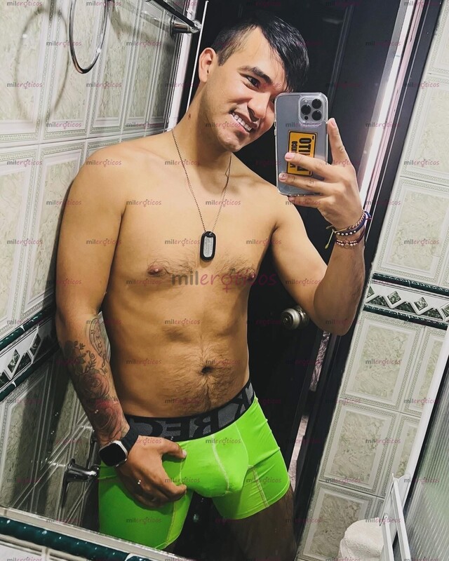 FOTOS DE COMPLACIENTE AL 100 SOY DE SANTANDER CALIENTE LLAMAME