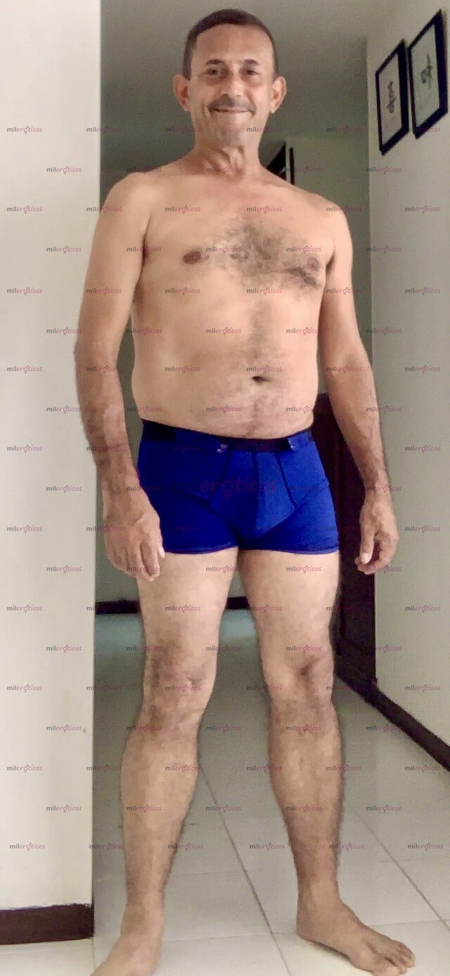 FOTOS DE HOMBRE MADURO DISPUESTO A DOBLARTE LAS PAREDES DEL CULO CON SUS 23X17