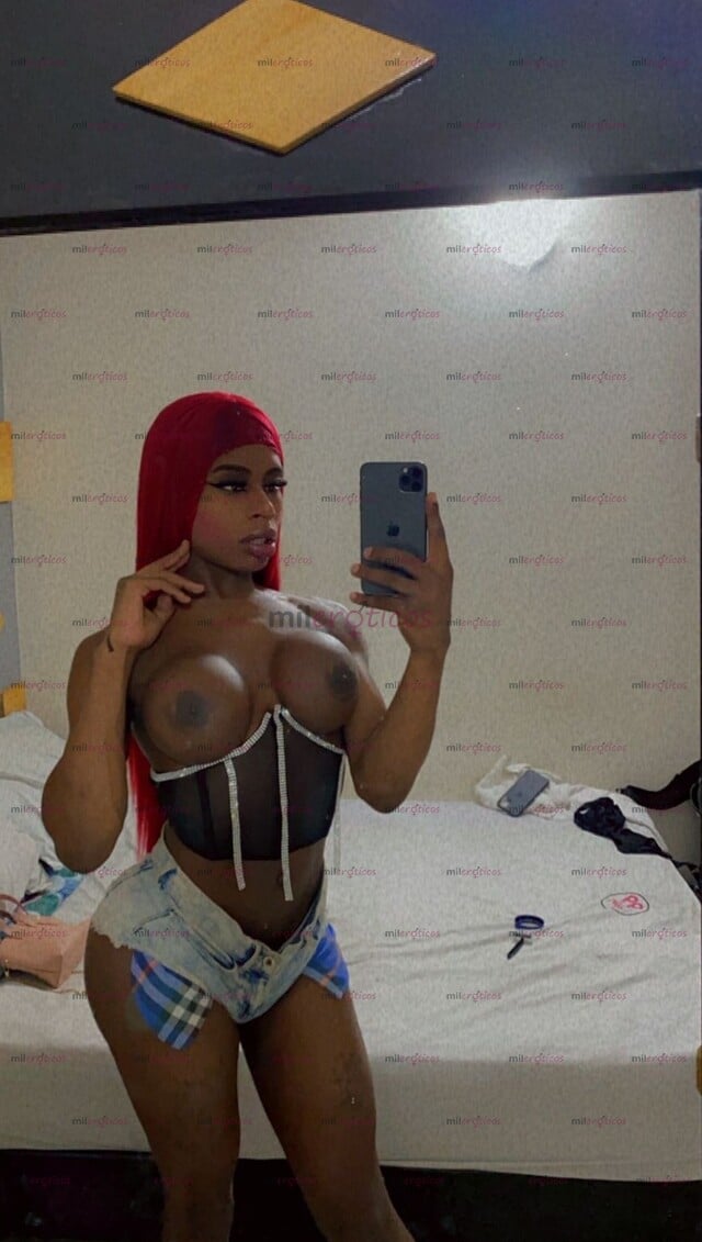 FOTOS DE SARAY NUEVA MORENA DE TAN SOLO 20 AÑOS Y 23 CM DE DOTACIÓN REAL