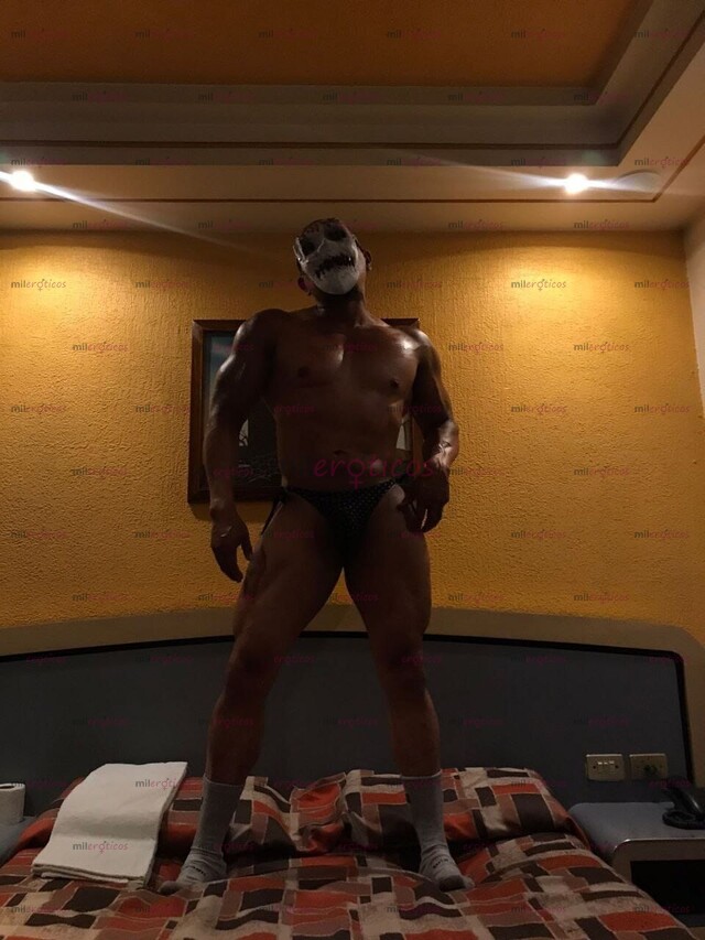 FOTOS DE .TU CHACAL MUSCULOSO Y FAVORITO DISPONIBLE PARA TRÍO ORGIAS Y SEXO SIN LÍMITES