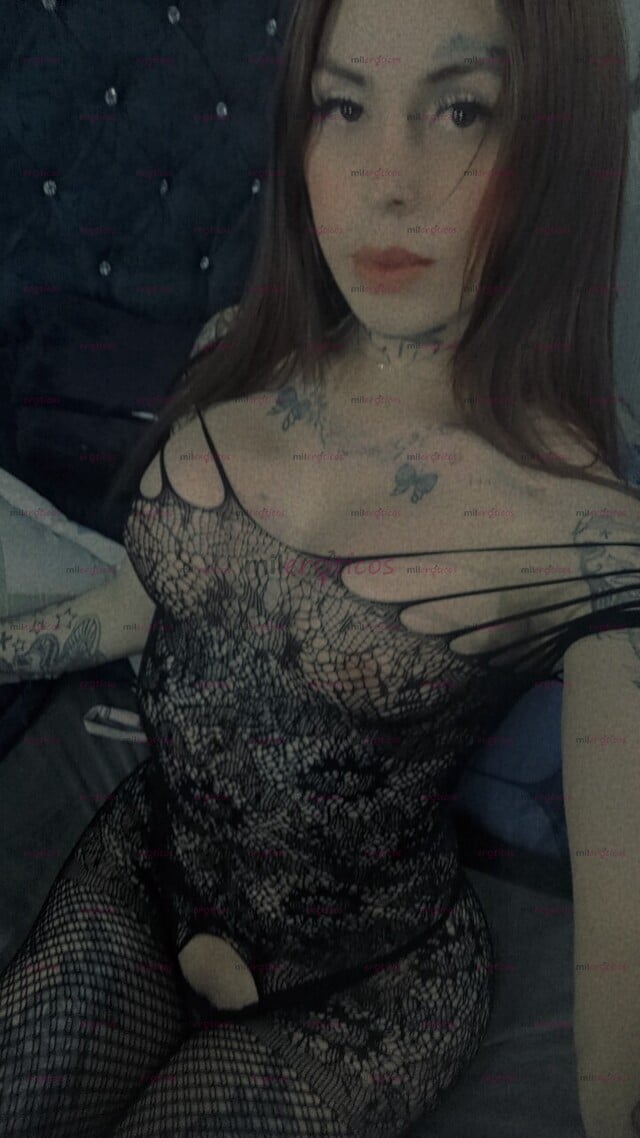 FOTOS DE HERMOSA FLACA SUPER SEXI TATTUADA BESOS MIS AMORES